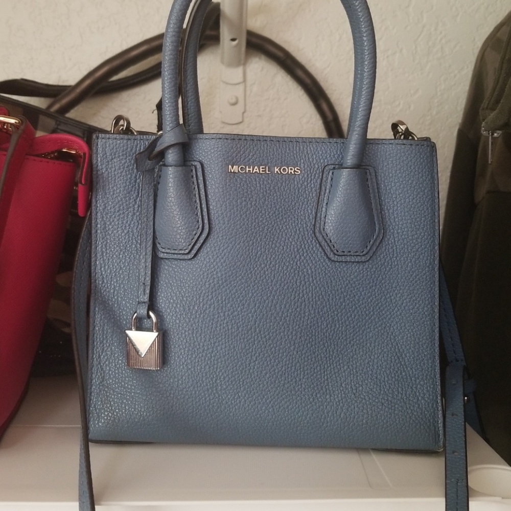 Micheal Kors cross body